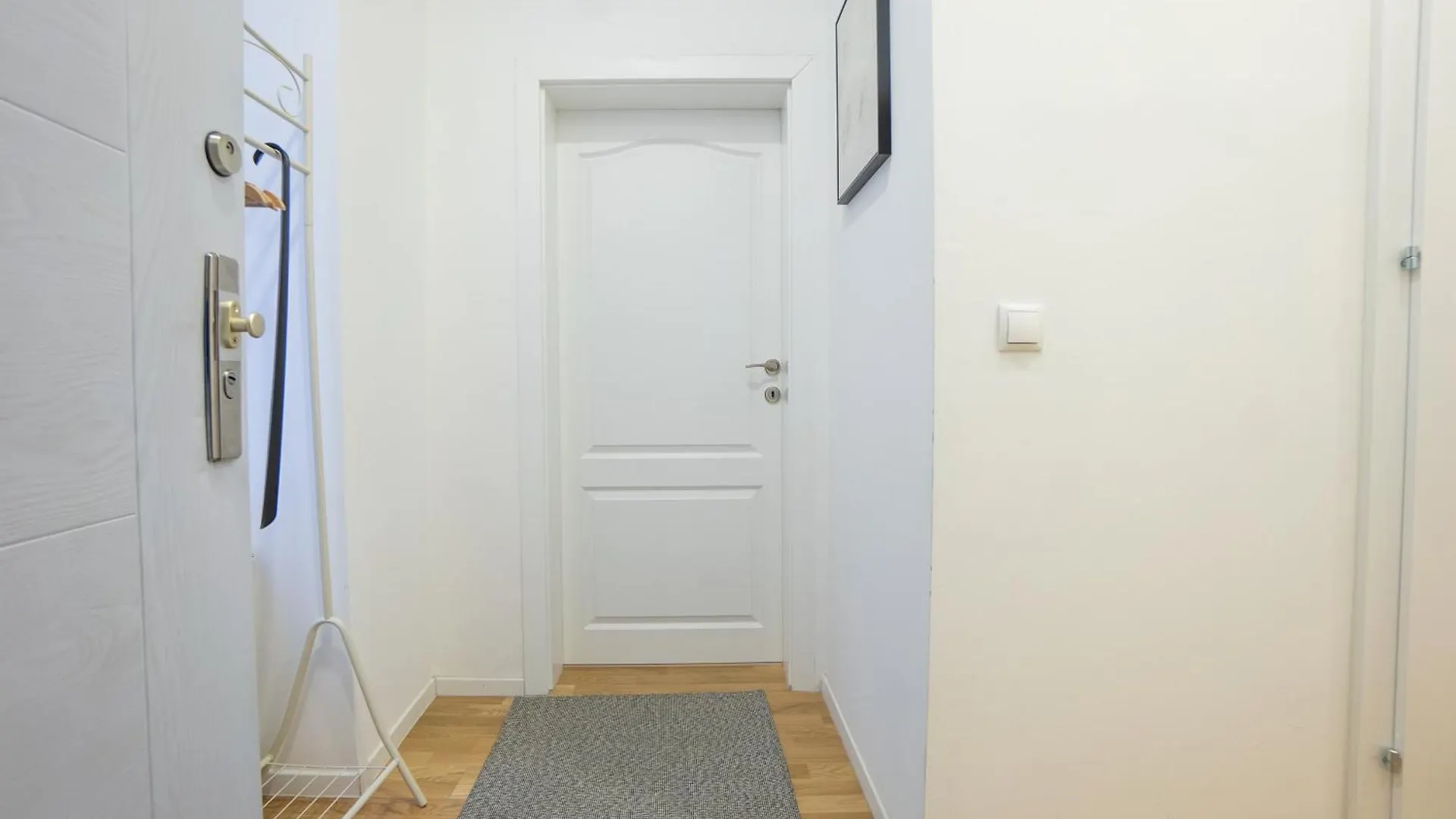 Supreme Apartment City Center فيينا